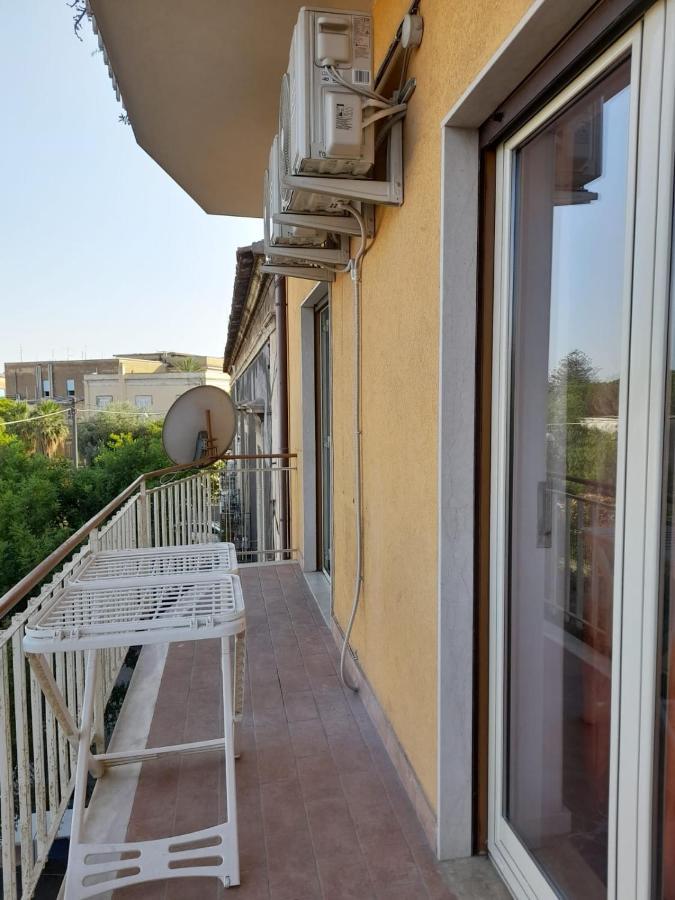 カターニアA Casa Di Alexアパートメント エクステリア 写真
